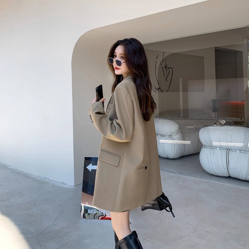 Streetwear Clothing Brands - Giacca da donna nera di marca