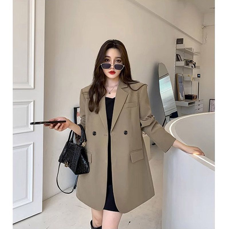 Giacca da donna nera di marca  - Streetwear Clothing Brands recensione e prezzo
