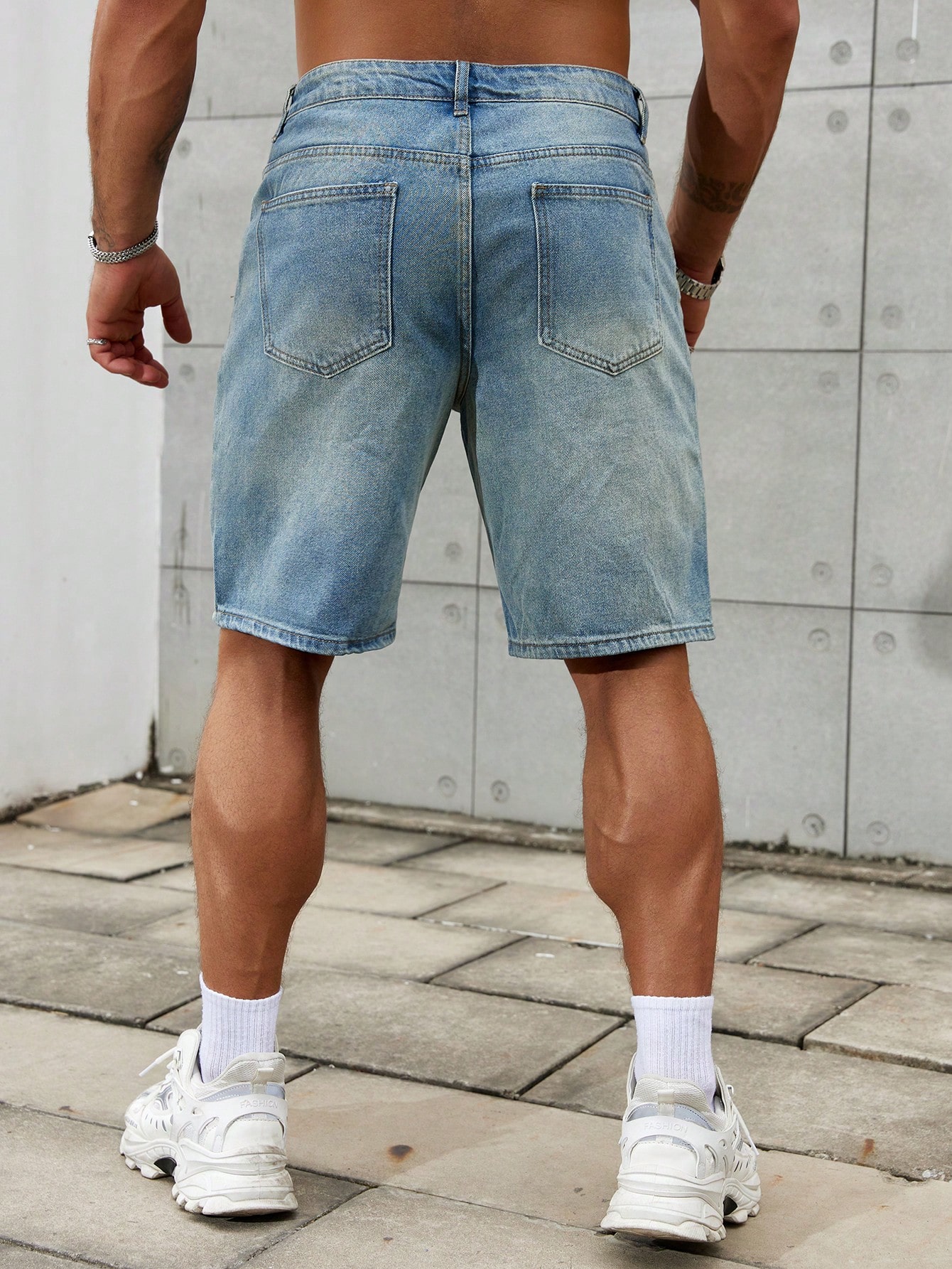 Jeans corti strappati da uomo  - Streetwear Clothing Brands recensione e prezzo